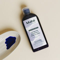 Texture du shampooing déjaunisseur MAHÉ